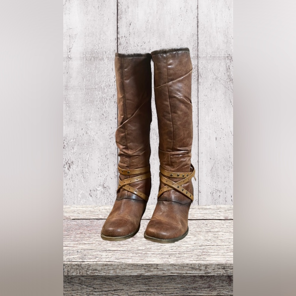 Bare Traps boots